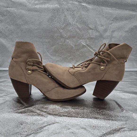 Maurices Carli Camel Tan Vegan Lace Up Perforated Ankle Bootie Boots, Size 9.5 - Picture 5 of 7
